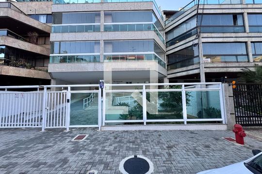Fachada de apartamento para alugar com 3 quartos, 306m² em Recreio dos Bandeirantes, Rio de Janeiro