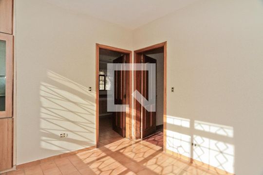 Copa de casa para alugar com 4 quartos, 420m² em City América, São Paulo