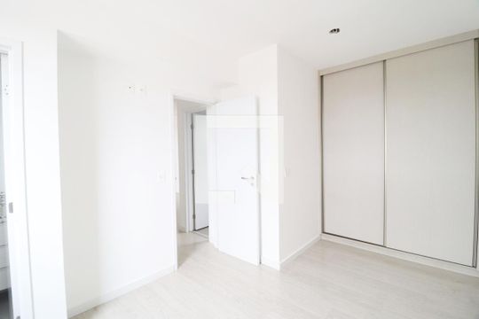 Suíte de apartamento para alugar com 2 quartos, 66m² em Lagoinha, Uberlândia