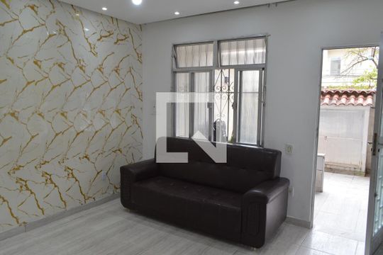 Sala de casa para alugar com 2 quartos, 80m² em Curicica, Rio de Janeiro