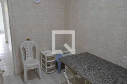Sala 2 de casa para alugar com 2 quartos, 80m² em Curicica, Rio de Janeiro
