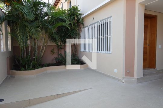 Fachada de casa à venda com 3 quartos, 190m² em Jardim Belgica, São Paulo