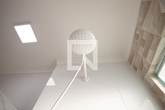 Banheiro de apartamento à venda com 1 quarto, 33m² em Vila Gustavo, São Paulo