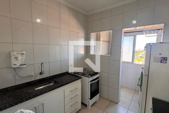 Cozinha de apartamento à venda com 2 quartos, 64m² em Vila Joaquim Inacio, Campinas