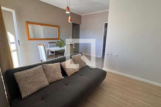 Sala de apartamento à venda com 2 quartos, 64m² em Vila Joaquim Inacio, Campinas