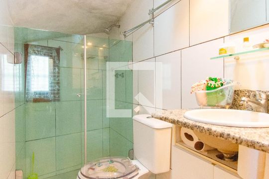 Banheiro 2 de casa de condomínio à venda com 2 quartos, 86m² em Nossa Senhora das Gracas, Canoas