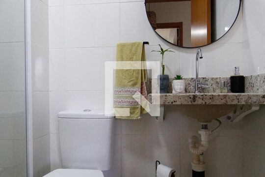 Banheiro Social de apartamento para alugar com 2 quartos, 52m² em Paraíso do Morumbi, São Paulo