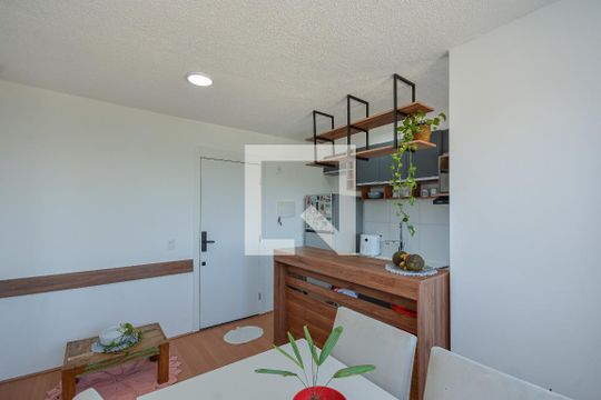 Sala de apartamento à venda com 2 quartos, 36m² em Usina Piratininga, São Paulo