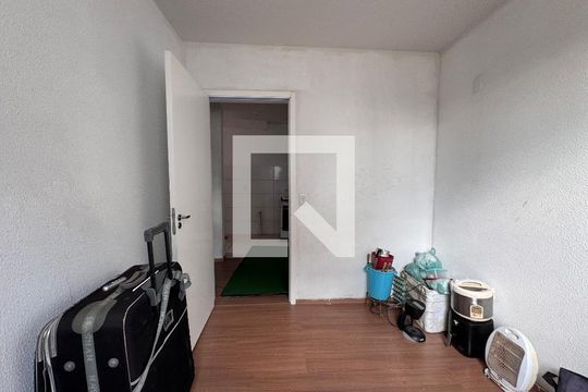 Quarto 1 de apartamento à venda com 2 quartos, 50m² em Feitoria, São Leopoldo