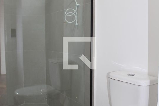Banheiro  de kitnet/studio para alugar com 1 quarto, 24m² em Campos Elíseos, São Paulo