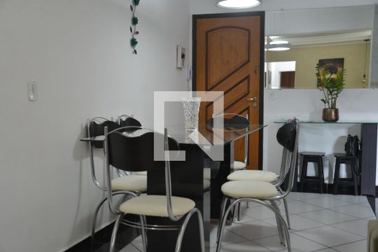 Sala de apartamento para alugar com 2 quartos, 77m² em Utinga, Santo André