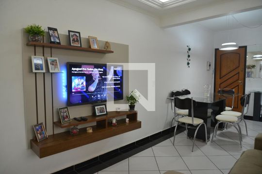 Sala de apartamento para alugar com 2 quartos, 77m² em Utinga, Santo André