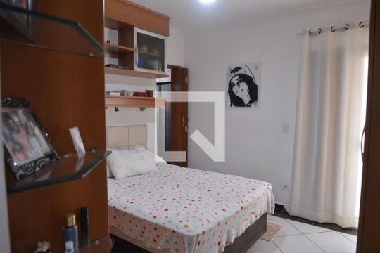 Quarto Suite 2 de apartamento para alugar com 2 quartos, 77m² em Utinga, Santo André