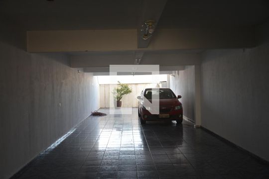 Garagem de apartamento para alugar com 2 quartos, 77m² em Utinga, Santo André