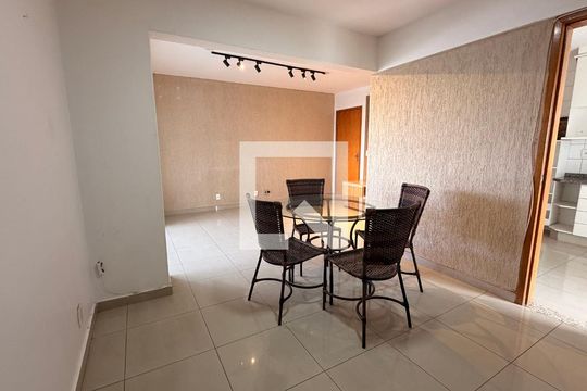 Sala de Jantar de apartamento para alugar com 4 quartos, 90m² em Jardim América, Goiânia