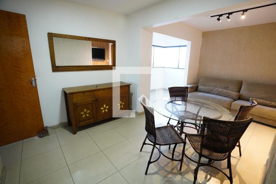 Sala de apartamento para alugar com 3 quartos, 90m² em Jardim América, Goiânia