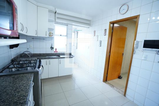 Cozinha de apartamento para alugar com 3 quartos, 90m² em Jardim América, Goiânia