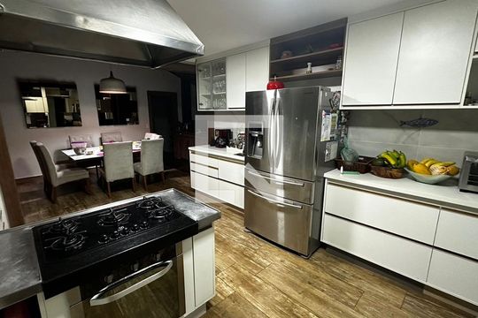 Cozinha de casa de condomínio à venda com 6 quartos, 520m² em Malota, Jundiaí