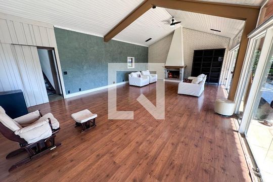 Sala de casa de condomínio à venda com 6 quartos, 520m² em Malota, Jundiaí