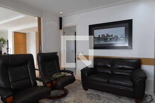 Sala de TV de apartamento à venda com 3 quartos, 180m² em Panamby, São Paulo