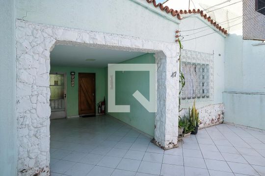 Garagem de casa à venda com 3 quartos, 102m² em Santa Paula, São Caetano do Sul