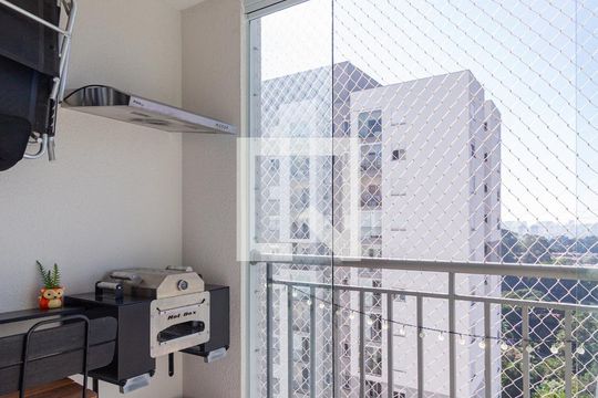 Sacada de apartamento à venda com 2 quartos, 70m² em Continental, Osasco