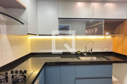 Cozinha de apartamento à venda com 2 quartos, 55m² em Parque Novo Oratório, Santo André