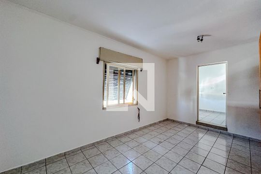 Quarto 2 de casa para alugar com 2 quartos, 72m² em Vila Regente Feijó, São Paulo