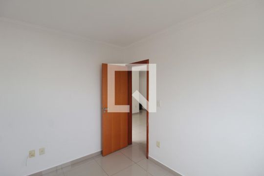 Quarto 1 de apartamento para alugar com 2 quartos, 45m² em Maria Helena, Belo Horizonte