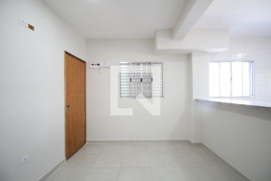 Sala de apartamento para alugar com 2 quartos, 70m² em Parque Reboucas, São Paulo