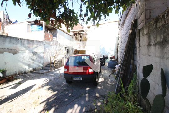 Garagem de casa à venda com 4 quartos, 294m² em Bandeiras, Osasco