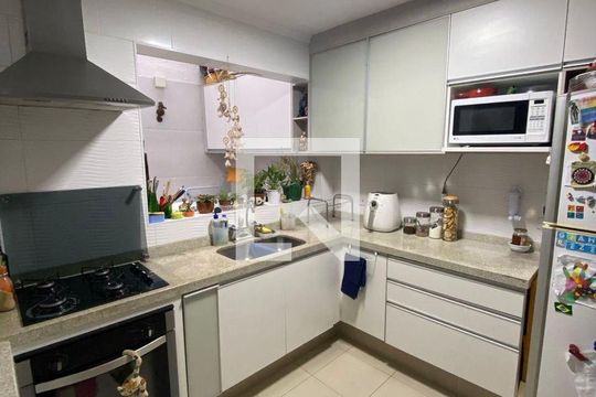 Casa à venda com 3 quartos, 133m² em Conjunto Residencial Santa Terezinha, São Paulo