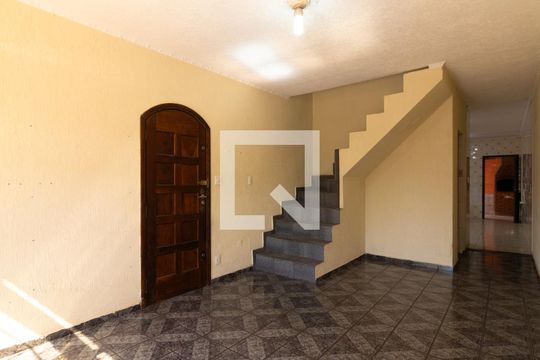 Sala de casa à venda com 3 quartos, 100m² em Jardim Eliane, São Paulo