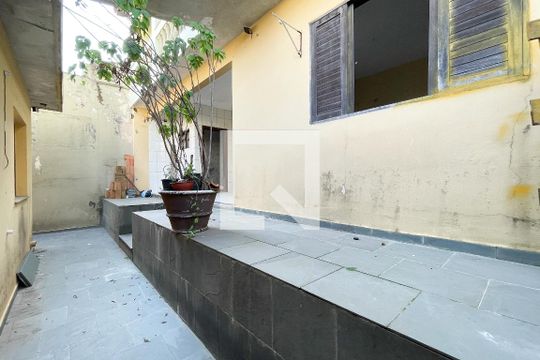 Quintal de casa à venda com 4 quartos, 300m² em Jardim do Mar, São Bernardo do Campo