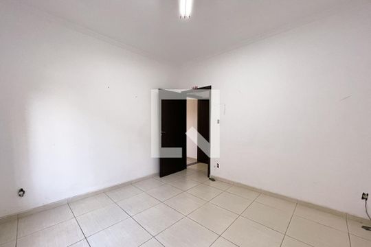 Quarto de casa à venda com 4 quartos, 300m² em Jardim do Mar, São Bernardo do Campo