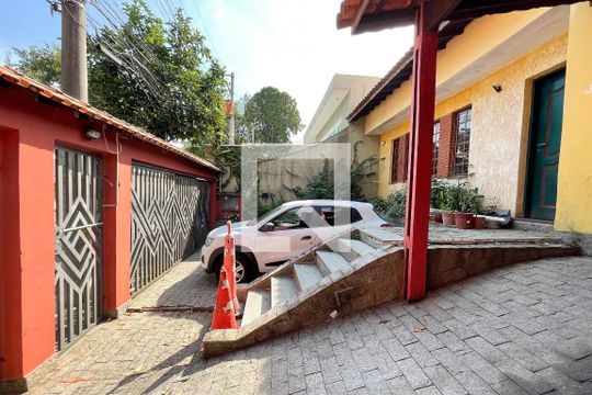 Garagem de casa à venda com 4 quartos, 300m² em Jardim do Mar, São Bernardo do Campo