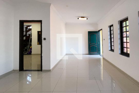 Sala de casa à venda com 4 quartos, 300m² em Jardim do Mar, São Bernardo do Campo