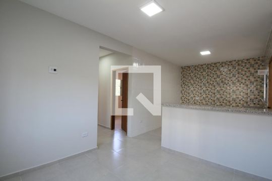 Apartamento para alugar com 2 quartos, 42m² em Parque Reboucas, São Paulo