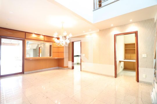 Sala 2 de casa para alugar com 5 quartos, 404m² em Tibery, Uberlândia