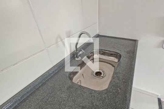 Cozinha de apartamento para alugar com 1 quarto, 34m² em Freguesia do Ó, São Paulo