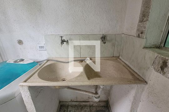 Área de Serviço de casa para alugar com 2 quartos, 75m² em Jardim Nossa Senhora D’ajuda, Itaquaquecetuba