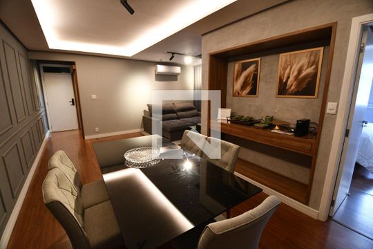 Sala de apartamento para alugar com 3 quartos, 138m² em Conceicao, Campinas
