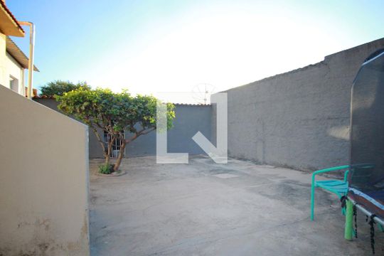 Quintal de casa à venda com 4 quartos, 139m² em Santa Maria, Belo Horizonte