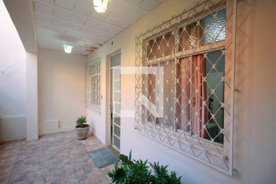 Varanda Entrada de casa à venda com 4 quartos, 139m² em Santa Maria, Belo Horizonte