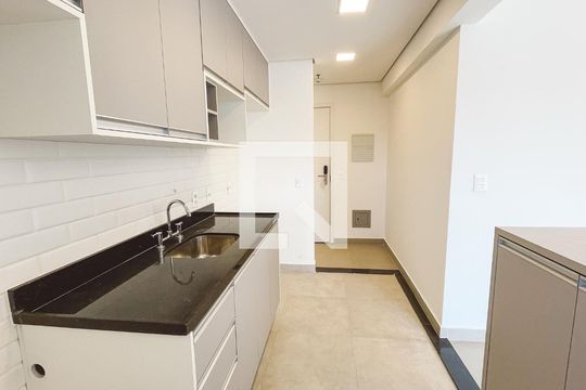 Cozinha de apartamento para alugar com 2 quartos, 63m² em Santana, São Paulo