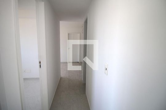Corredor de apartamento à venda com 3 quartos, 70m² em Vila da Penha, Rio de Janeiro