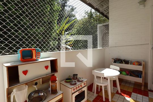 Varanda do Quarto de casa à venda com 3 quartos, 351m² em Jardim Lar Sao Paulo, São Paulo