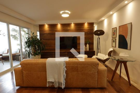 Sala de TV de casa à venda com 3 quartos, 351m² em Jardim Lar Sao Paulo, São Paulo