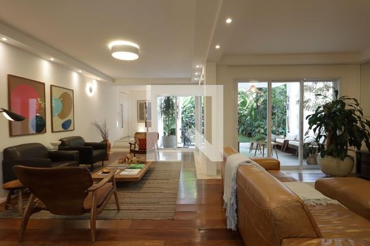 Sala de casa à venda com 3 quartos, 351m² em Jardim Lar Sao Paulo, São Paulo
