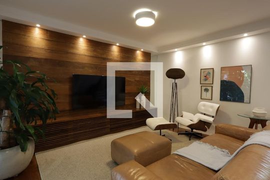 Sala de TV de casa à venda com 3 quartos, 351m² em Jardim Lar Sao Paulo, São Paulo